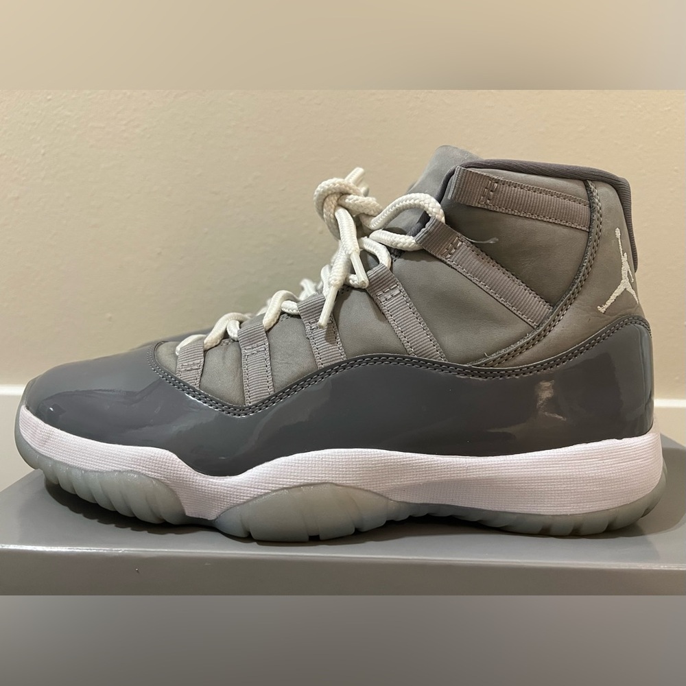 Jordan 11 Cool Gray Sneakers
